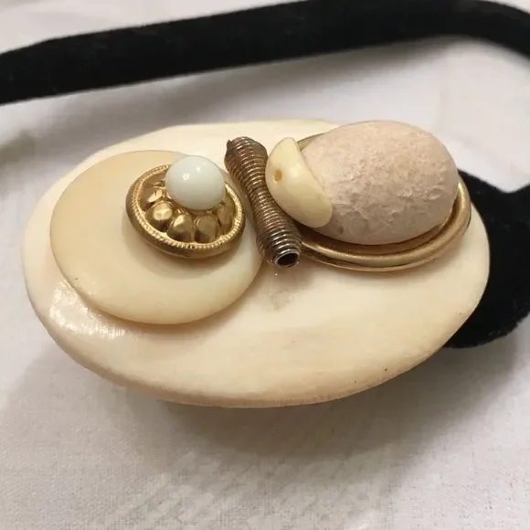 Vintage Multi Textured Unique Earrings - Picture 5 of 6